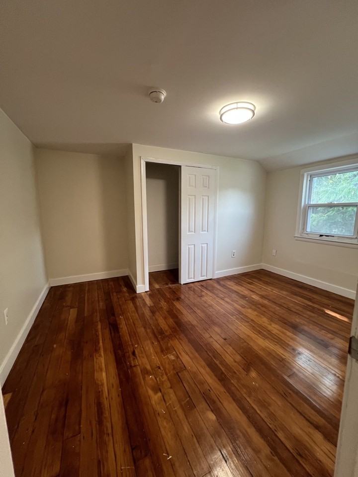 178 Cohasset St #3 - Photo 7 of 8