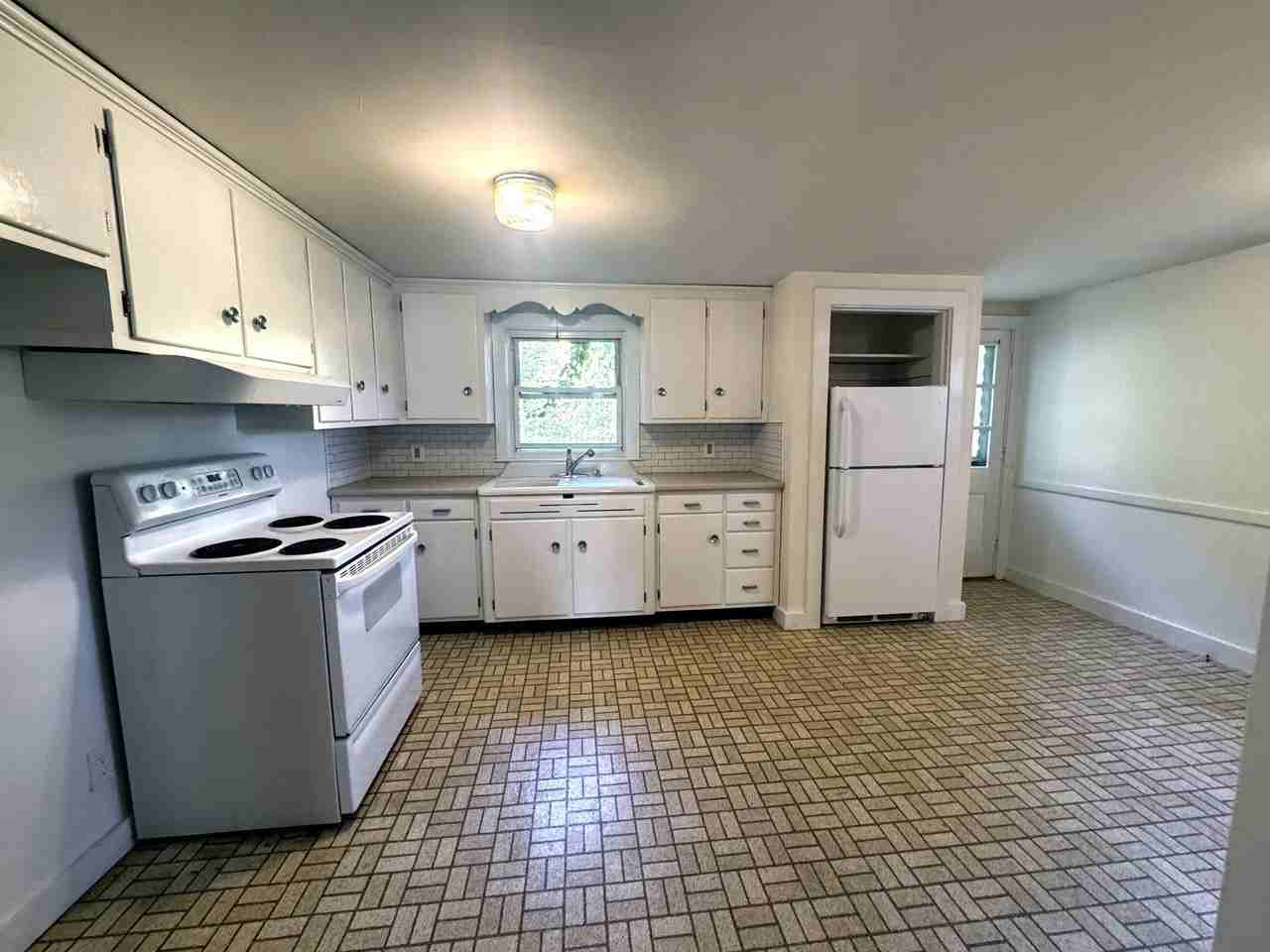 56 Spruce St #56 - Photo 6 of 14