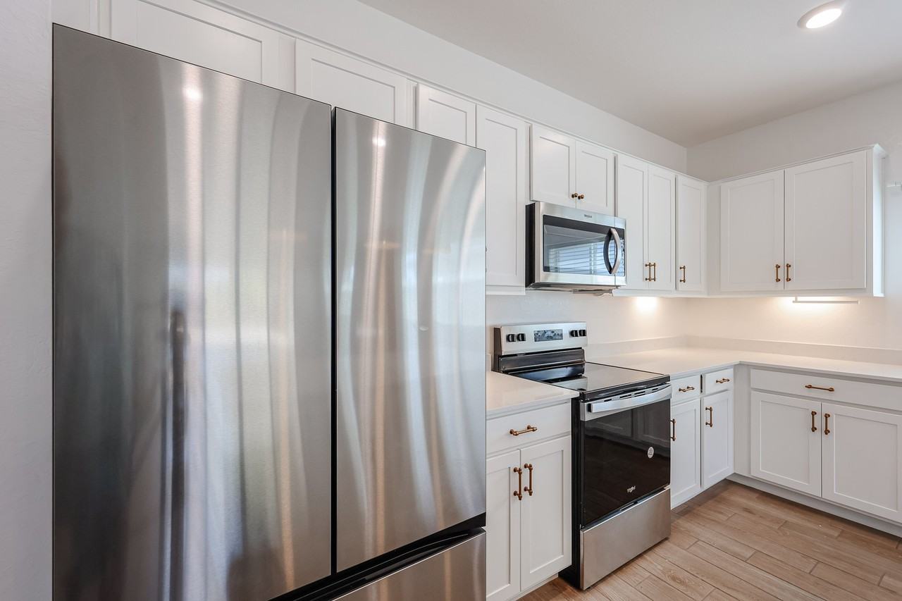 9538 N 178th Dr - Photo 5 of 45