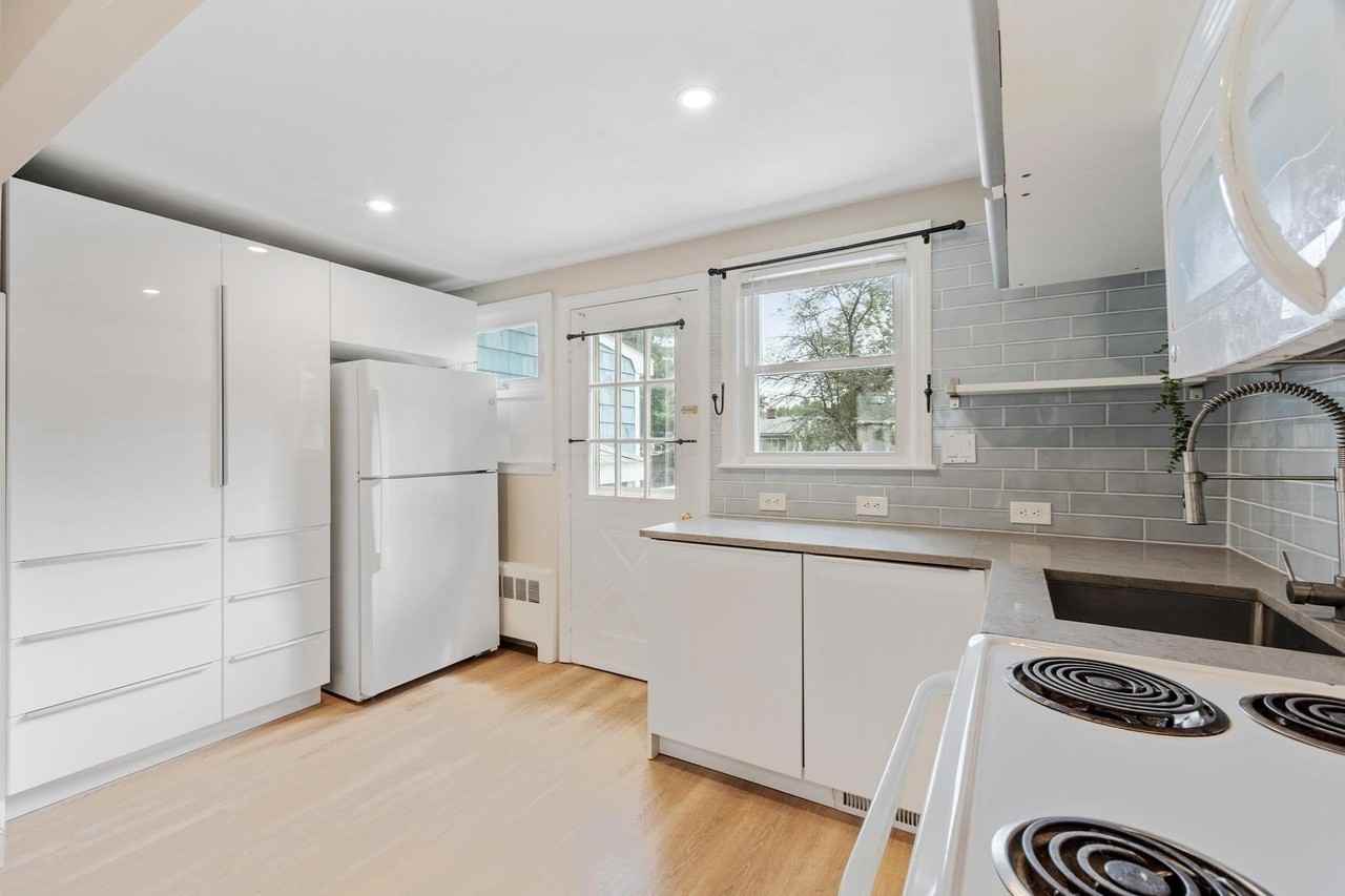 278 South Rd #278 - Photo 5 of 22