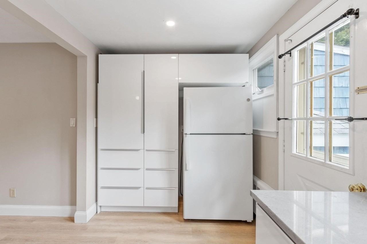 278 South Rd #278 - Photo 6 of 22