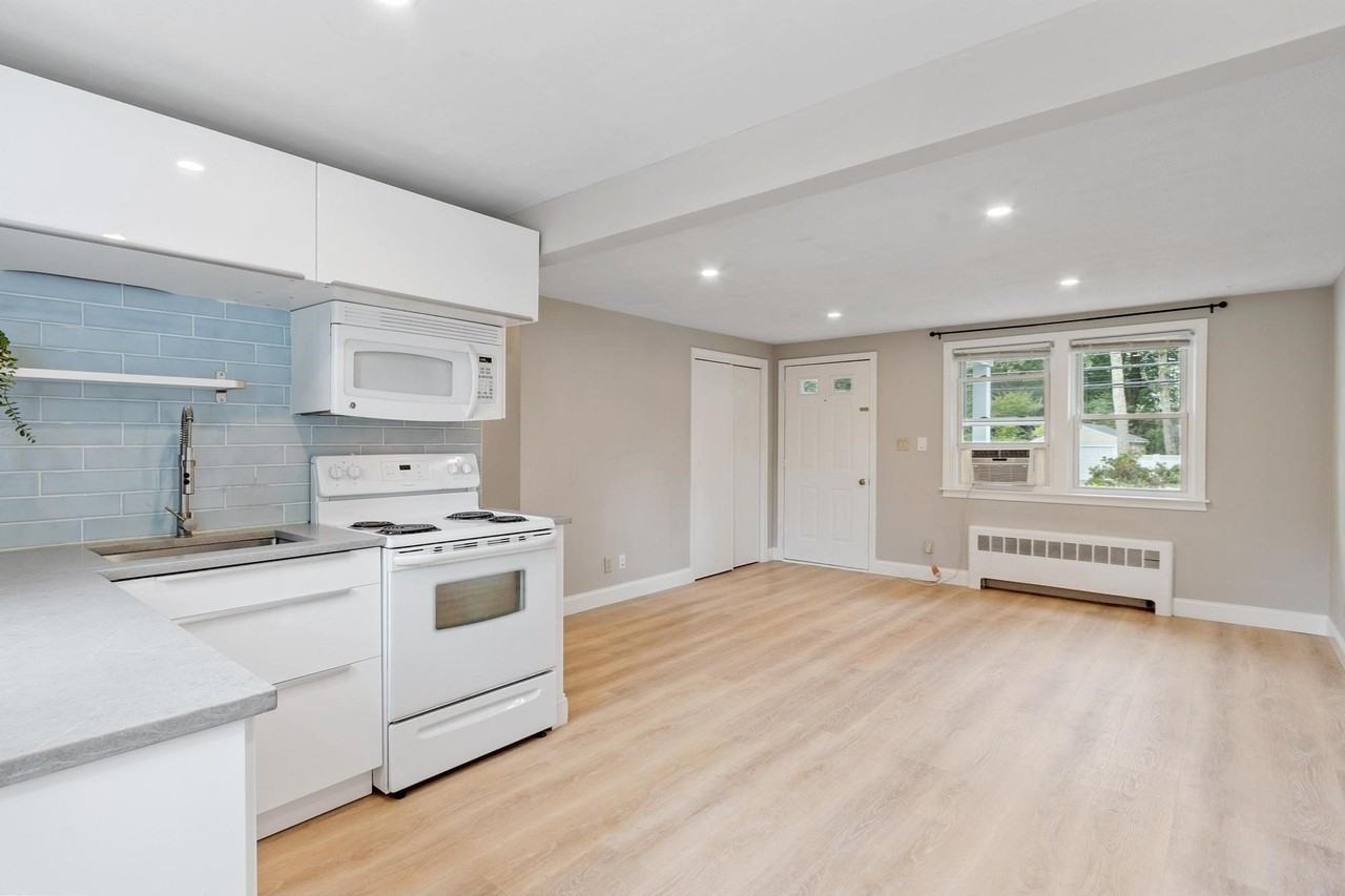 278 South Rd #278 - Photo 7 of 22