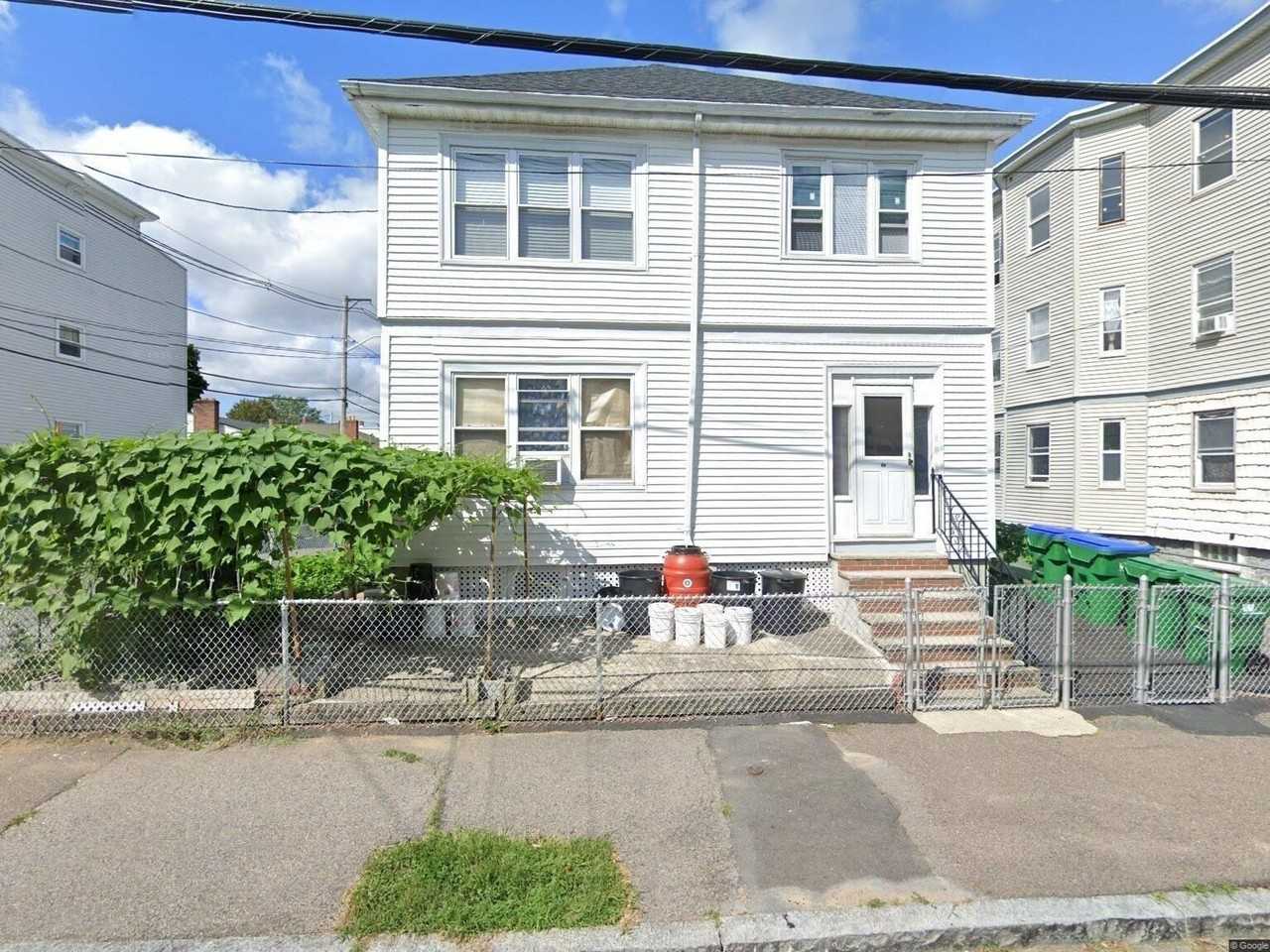 40 Almont St #2