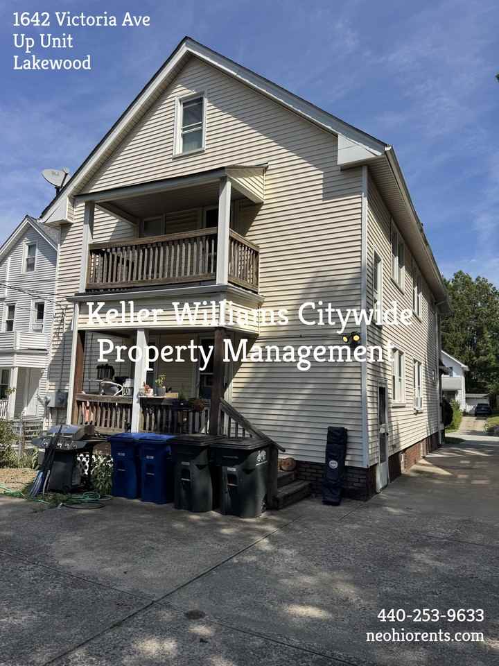 1644 Victoria Ave - Photo 2 of 16