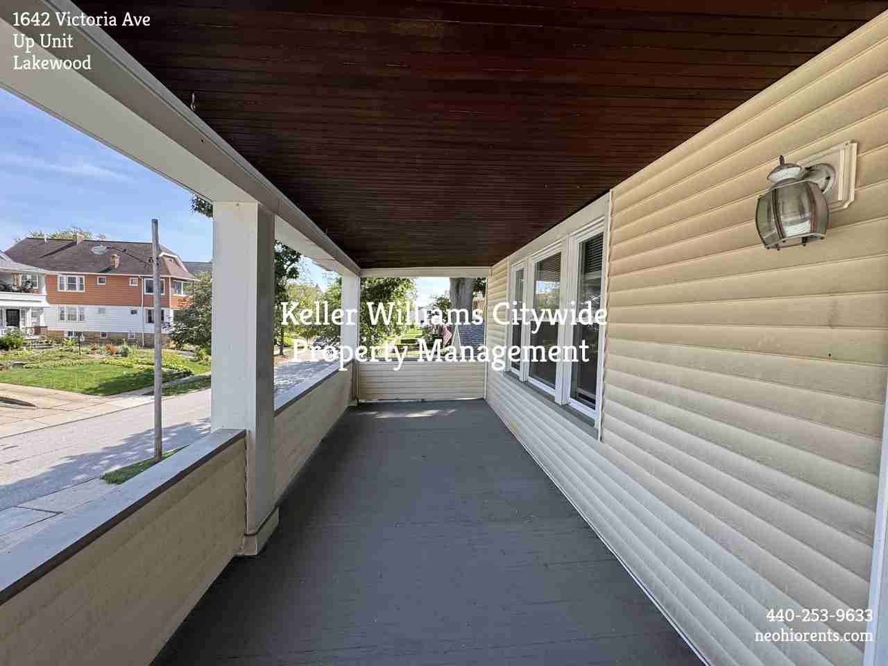 1644 Victoria Ave - Photo 4 of 16