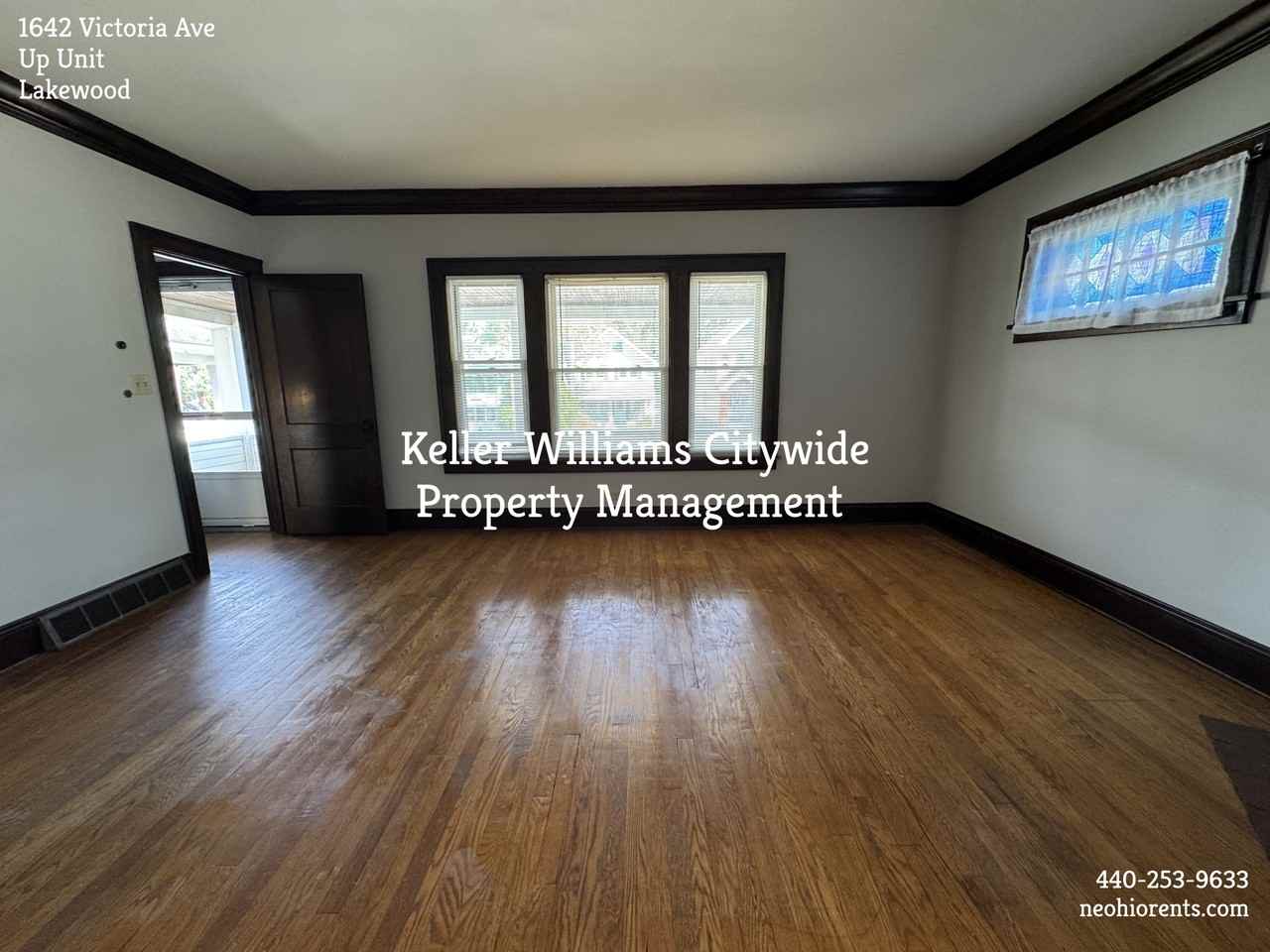 1644 Victoria Ave - Photo 6 of 16