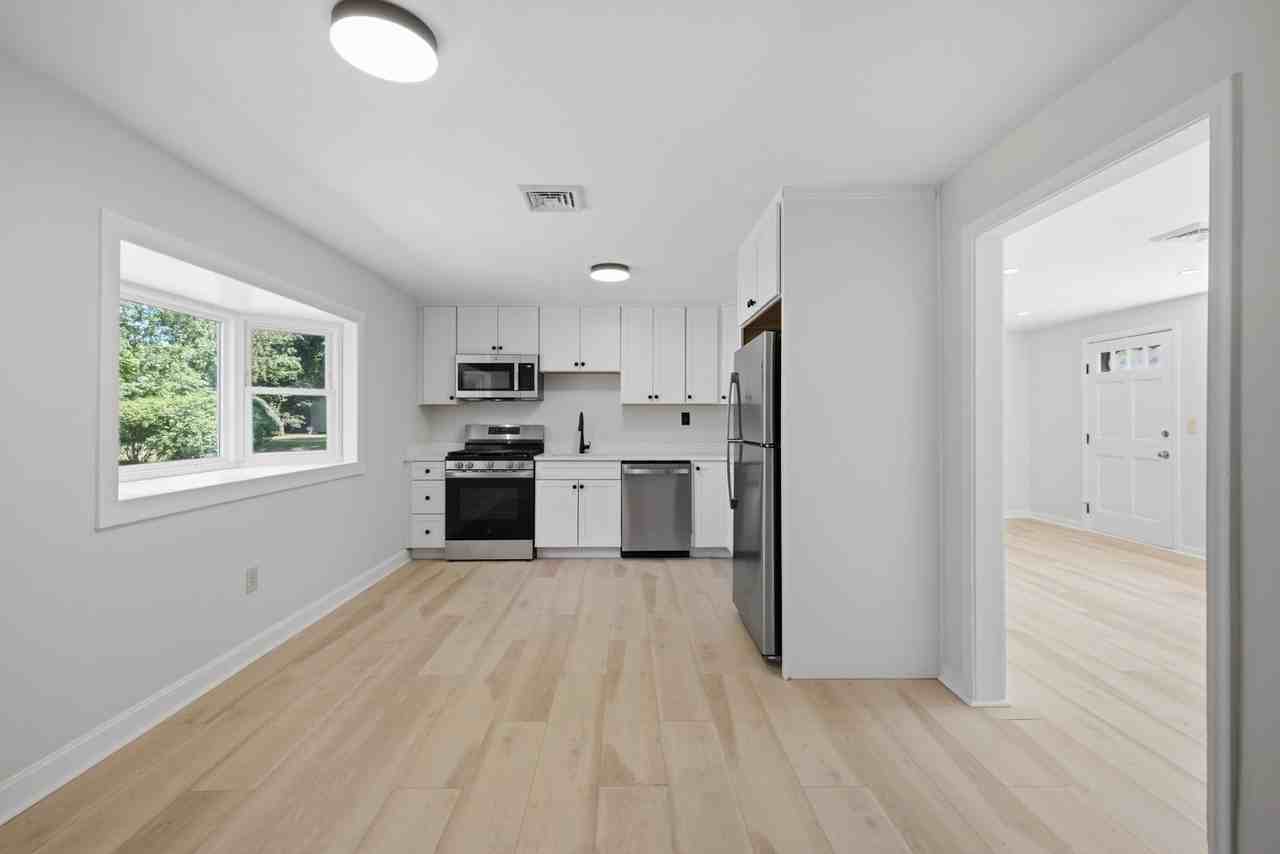 154 Maple St - Photo 6 of 25
