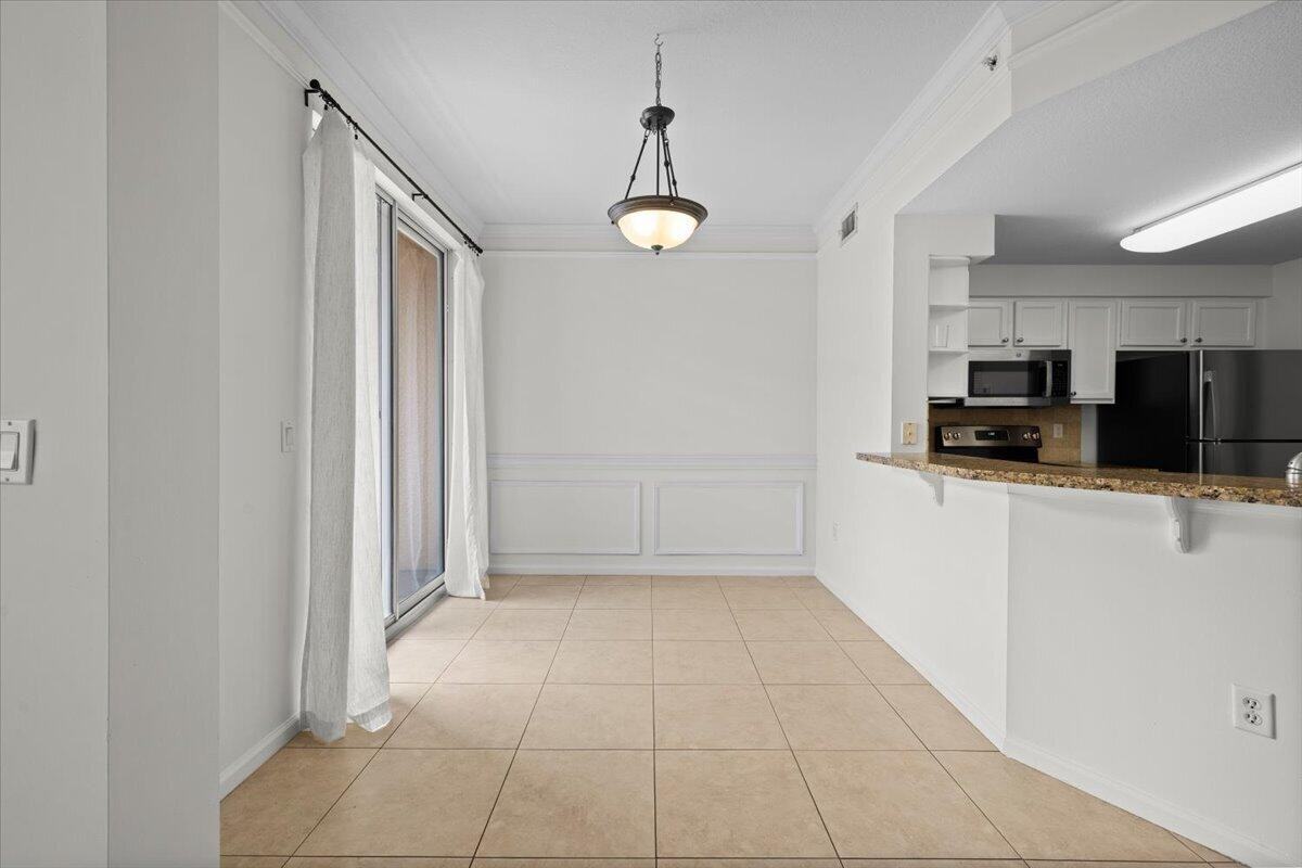 155 Galicia Way - Photo 6 of 8