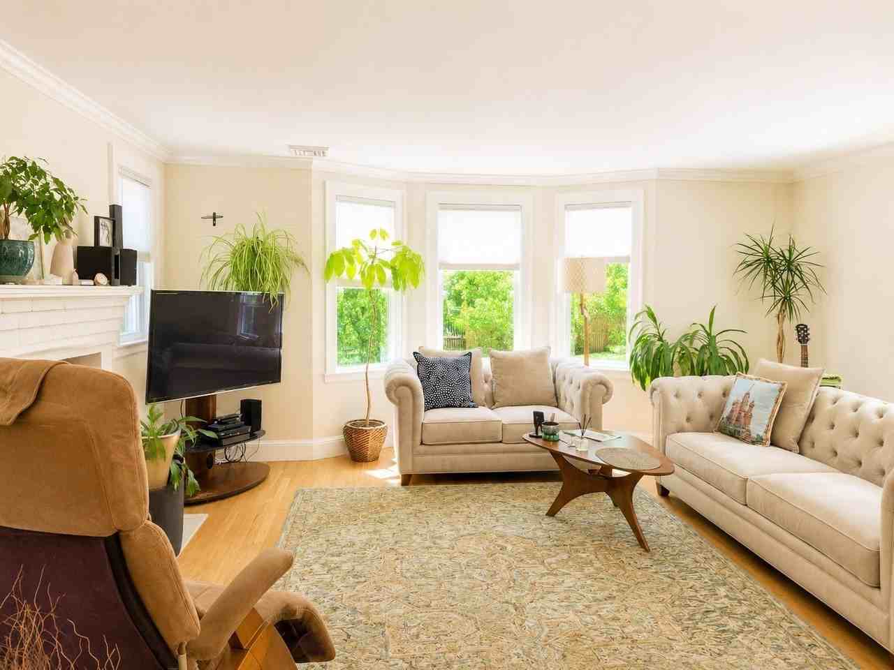 311 Temple St #1 - Photo 5 of 30