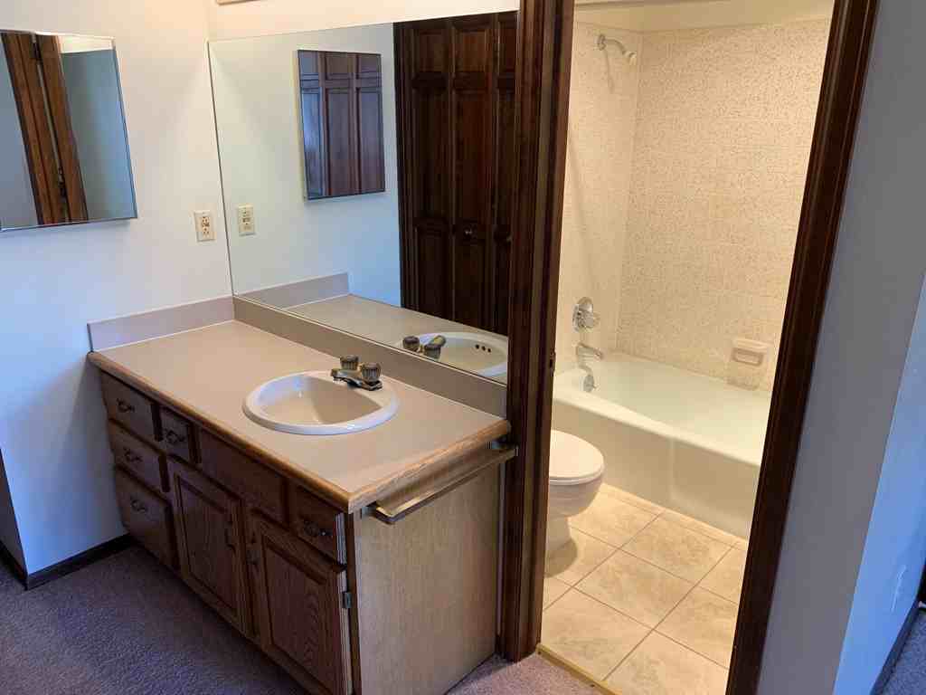 942 Fontmore Rd #D - Photo 6 of 10