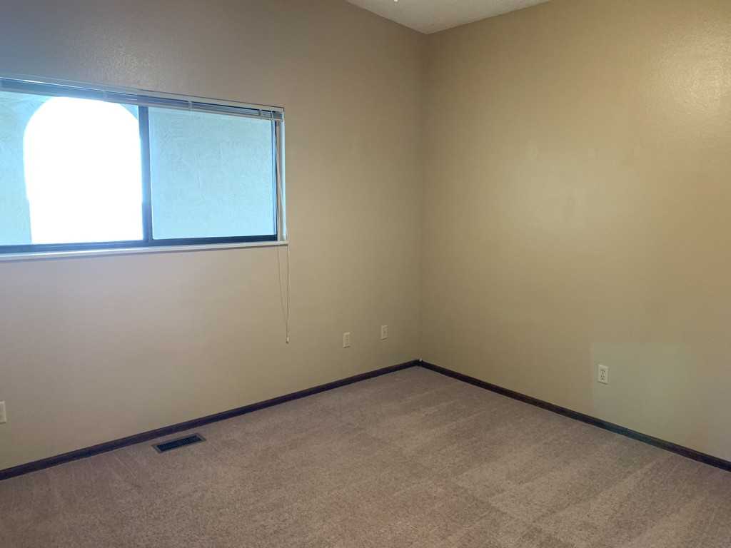 942 Fontmore Rd #D - Photo 7 of 10