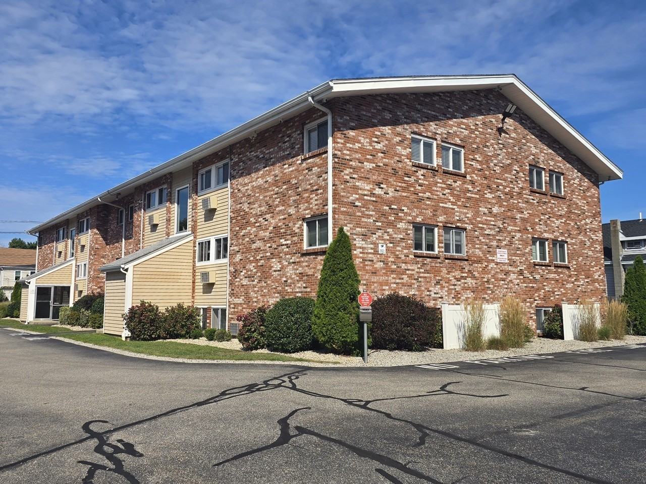 720 Main St #20