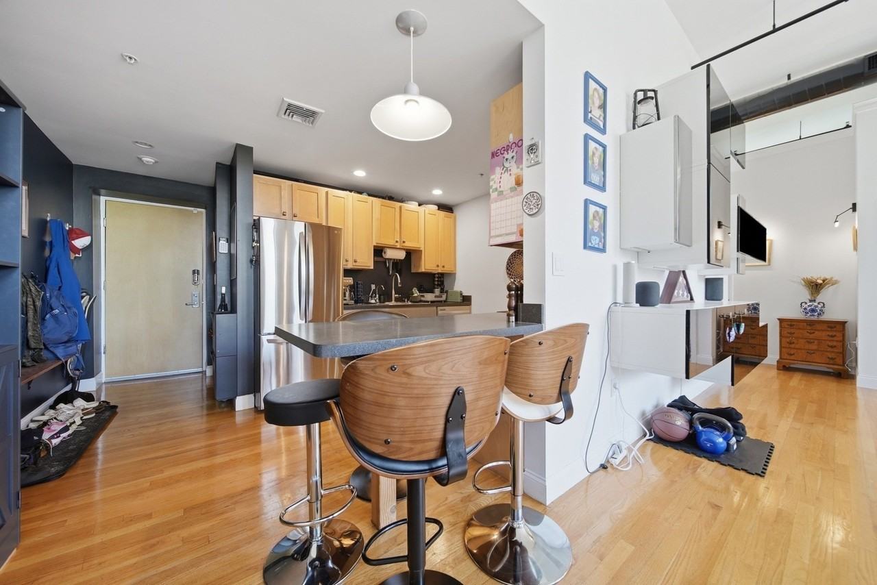 220 Spencer Ave #104 - Photo 5 of 25