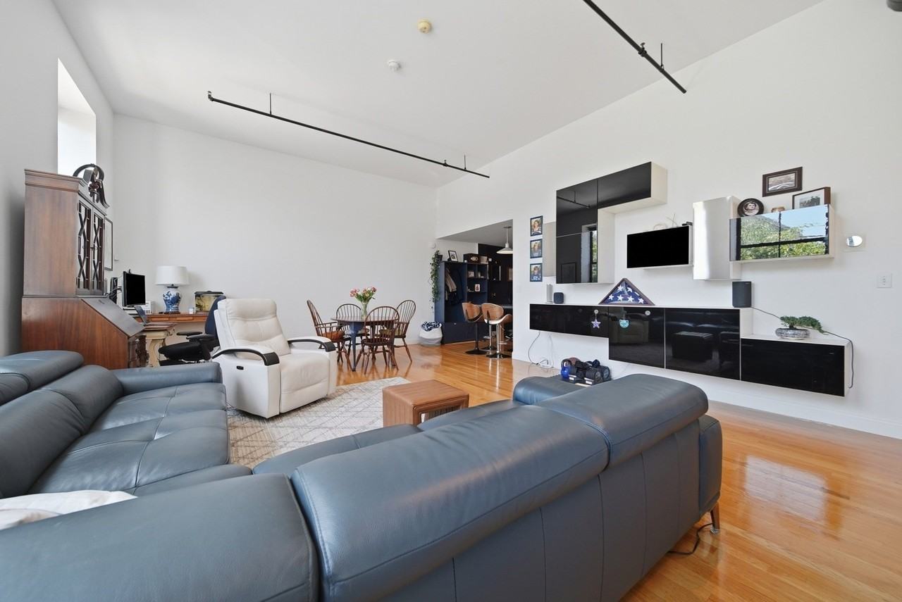 220 Spencer Ave #104 - Photo 7 of 25