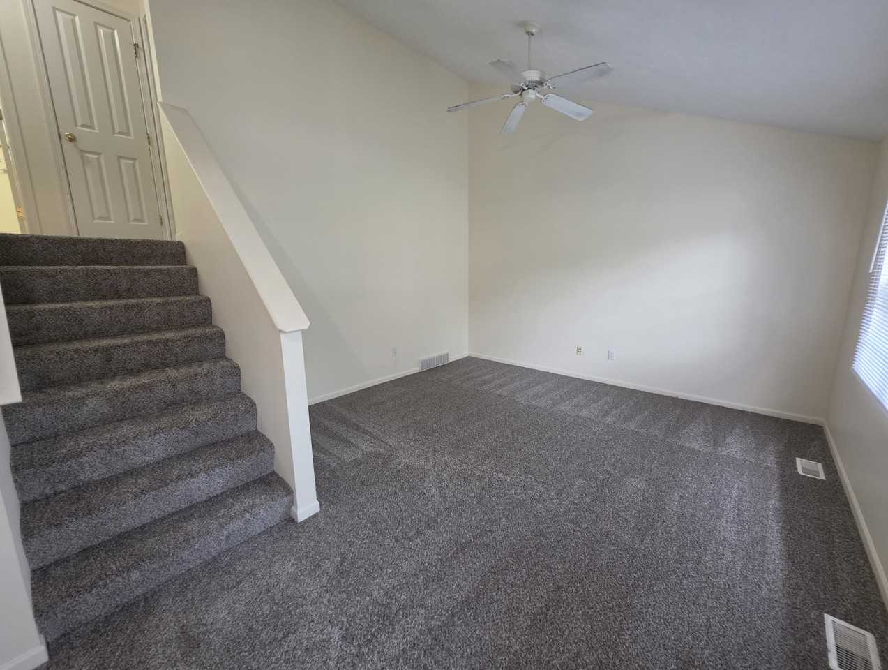 11970 Shade Tree Ct - Photo 6 of 12
