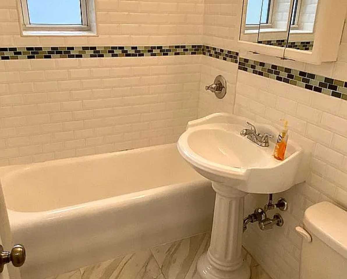 4514 43rd St - Photo 2 of 7