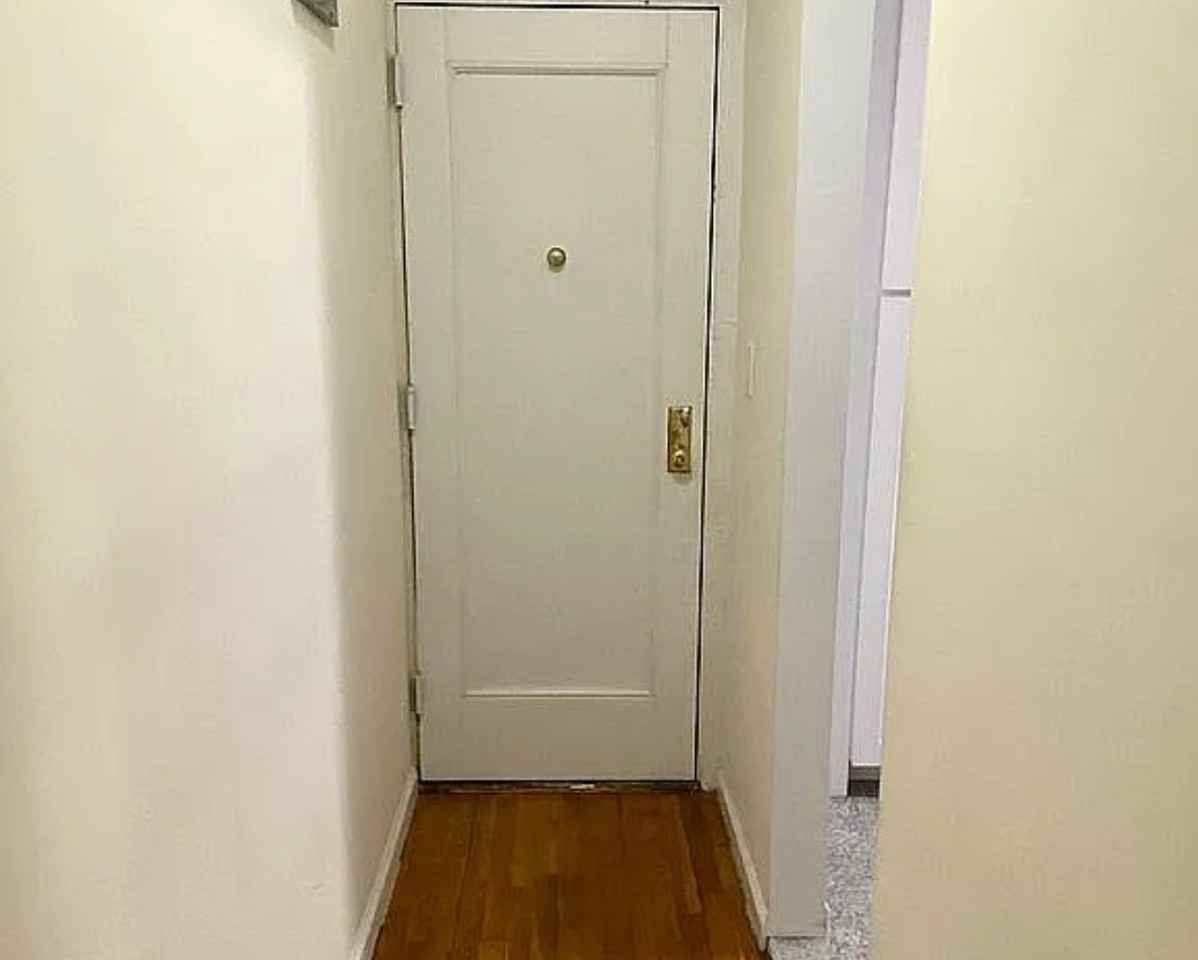 4514 43rd St - Photo 5 of 7