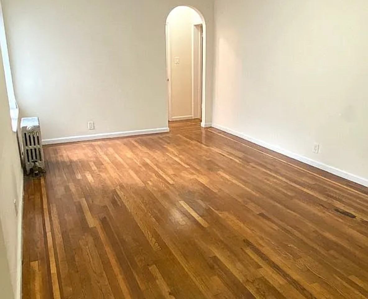 4514 43rd St - Photo 6 of 7