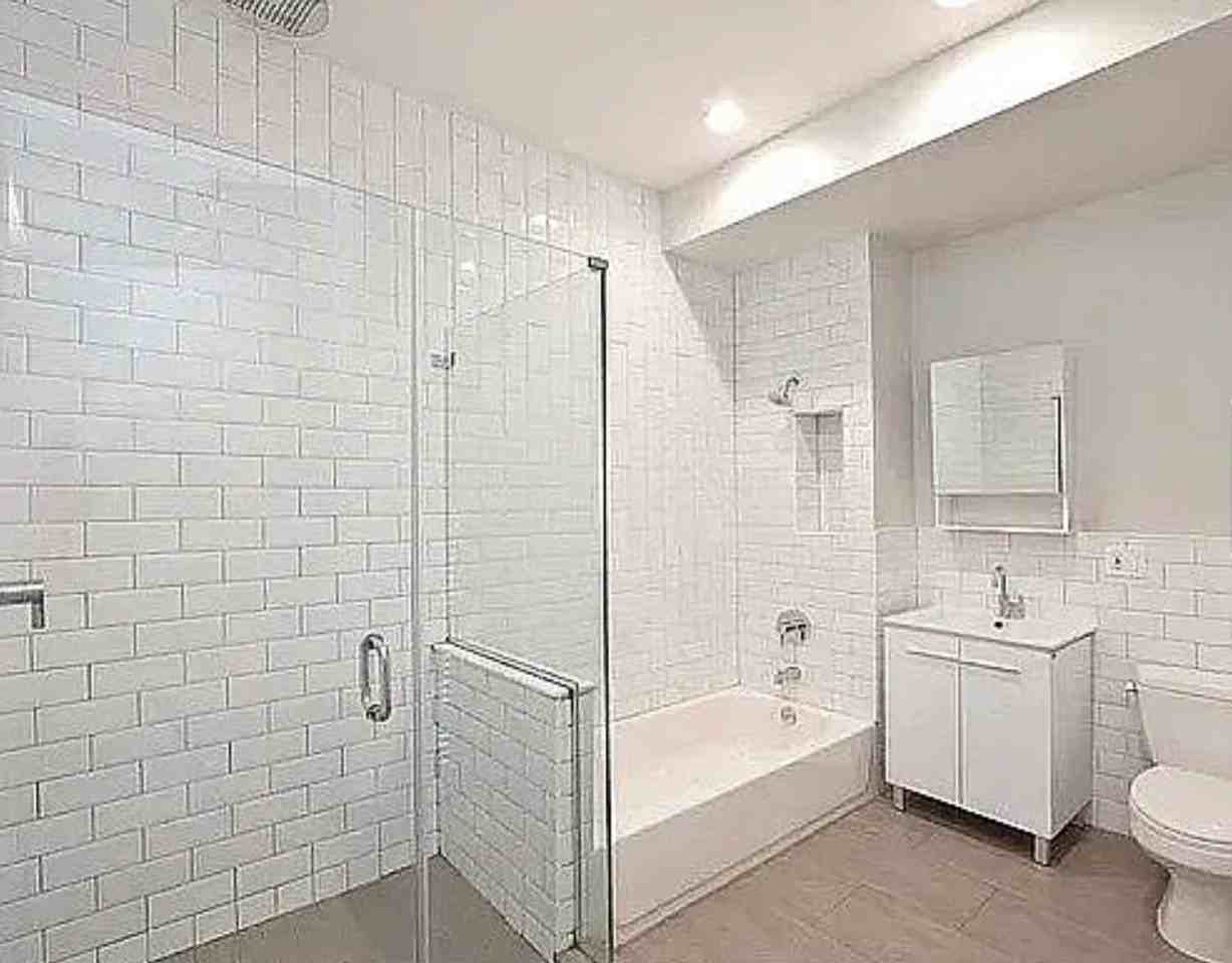 779 Wyckoff Ave - Photo 6 of 6