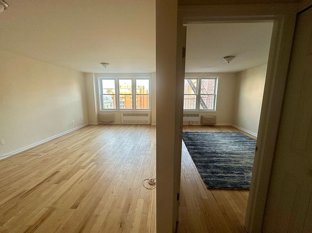 10026 67th Rd - Photo 3 of 5
