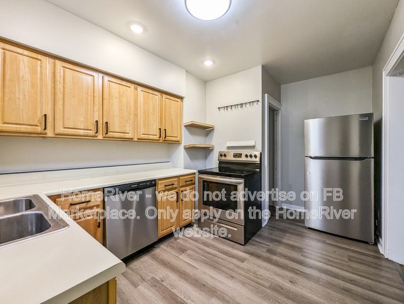 3025 Norwood Ave - Photo 2 of 22