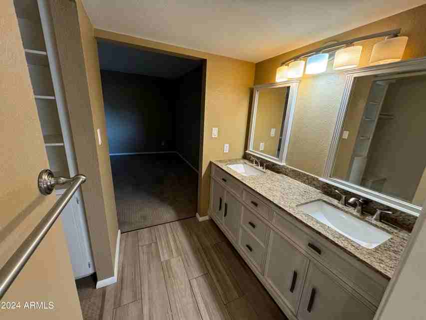 6108 E Vernon Ave - Photo 4 of 26