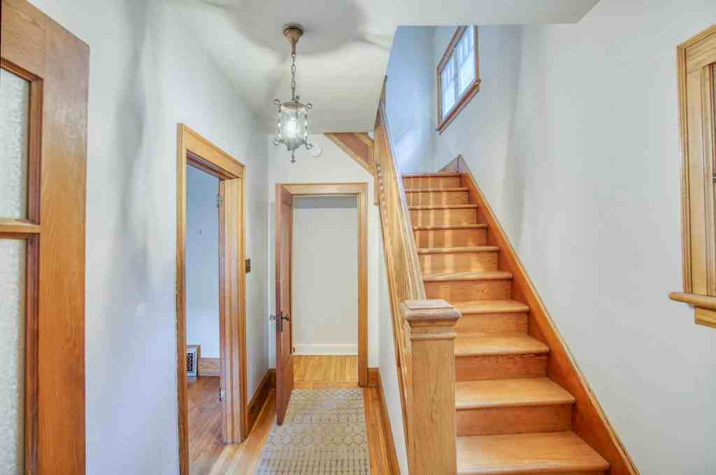267 Powell Avenue - Photo 4 of 21