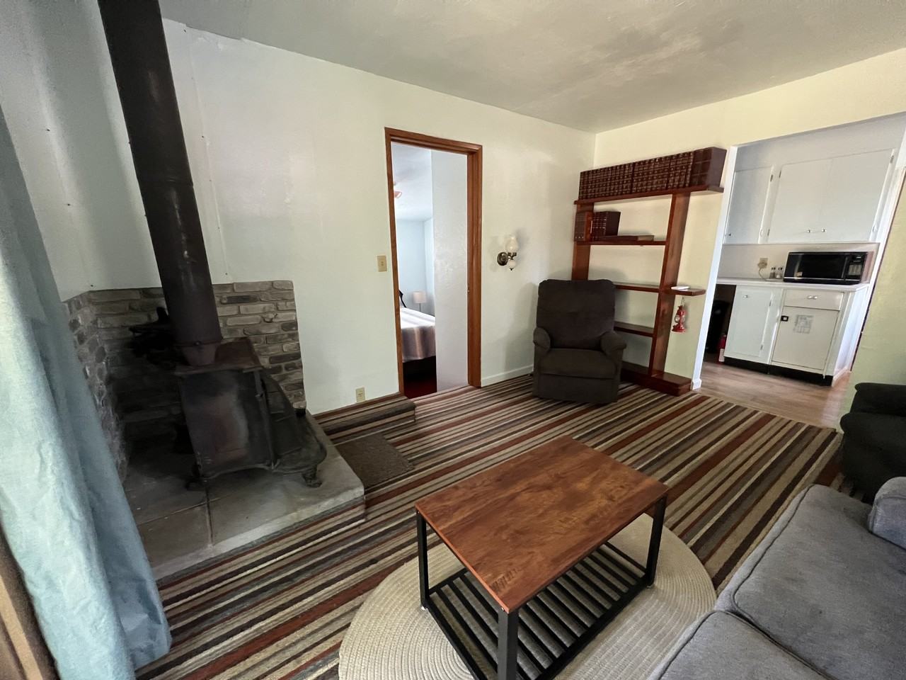 5404 N Old Stage Rd - Photo 2 of 9