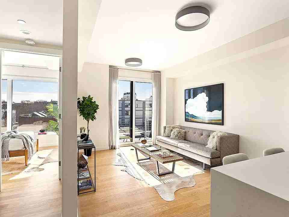 236 17th St - Photo 7 of 11
