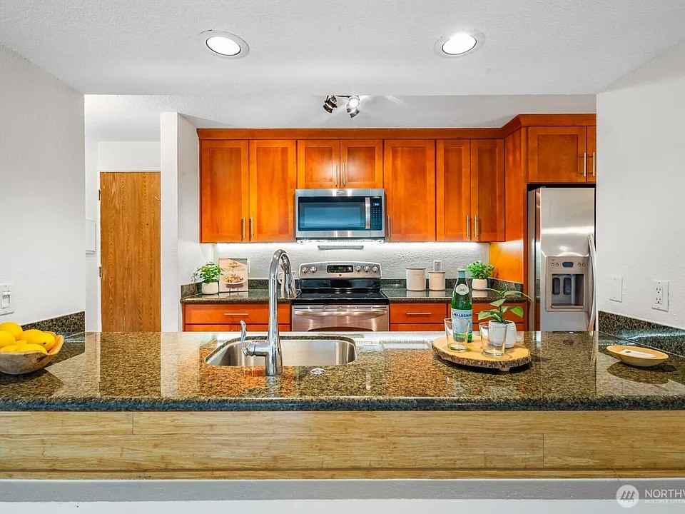 3609 14th Ave W - Photo 7 of 17