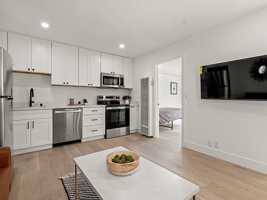 featured image of 12 Panoramic Way