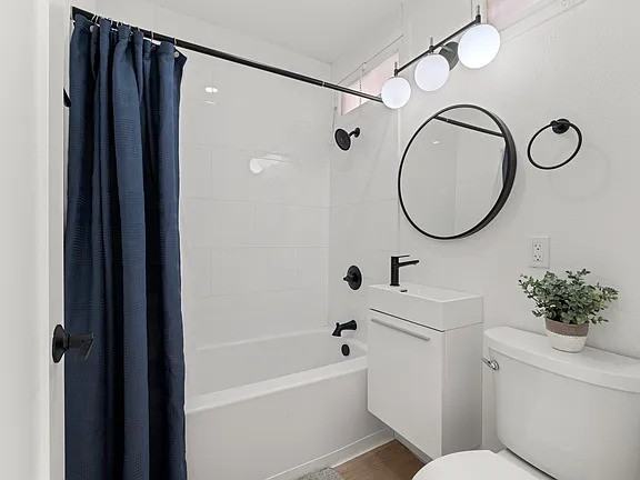 12 Panoramic Way - Photo 5 of 11