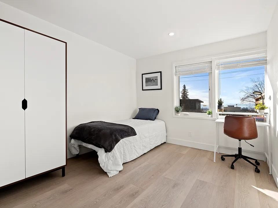 12 Panoramic Way - Photo 6 of 11