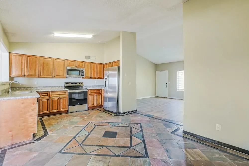 1418 West Curry Street - Photo 4 of 11