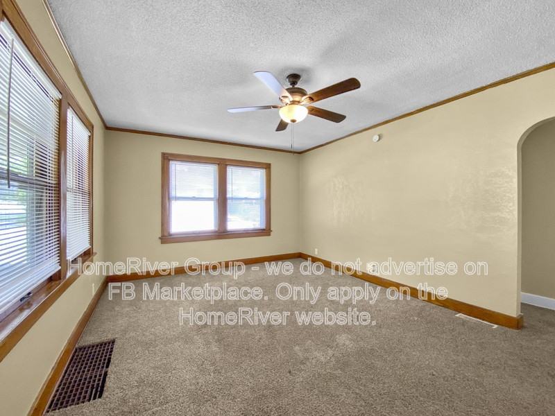 8301 E 55th St - Photo 4 of 21
