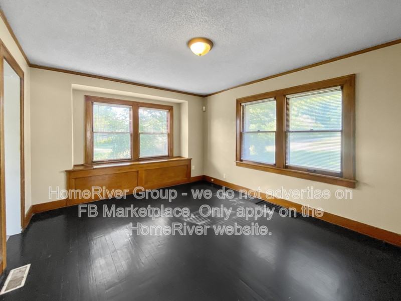 8301 E 55th St - Photo 5 of 21