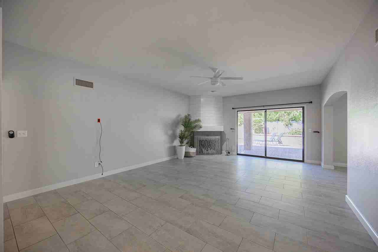 16630 N 67th St - Photo 5 of 28