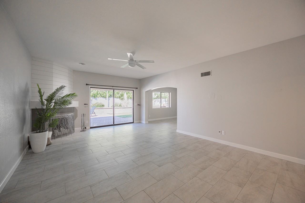 16630 N 67th St - Photo 6 of 28