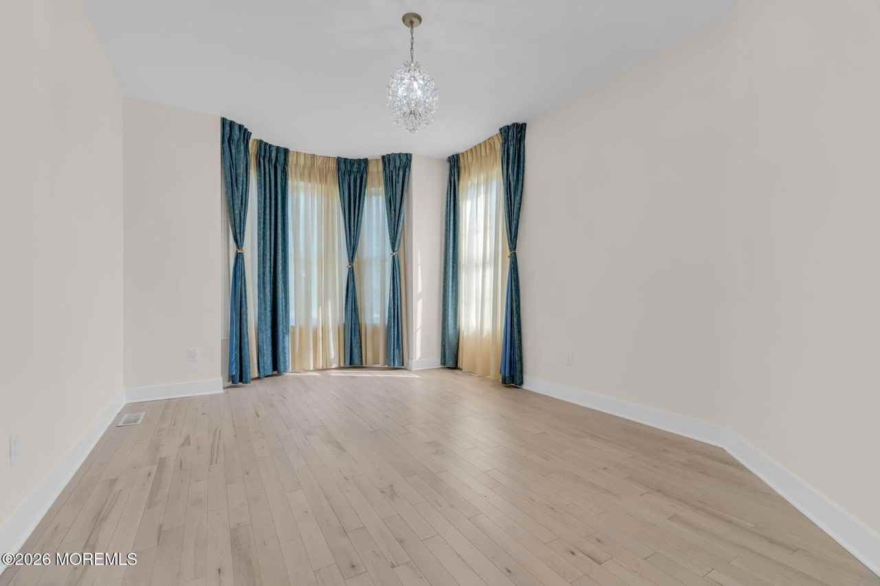 17 Kitchen Ave - Photo 6 of 41