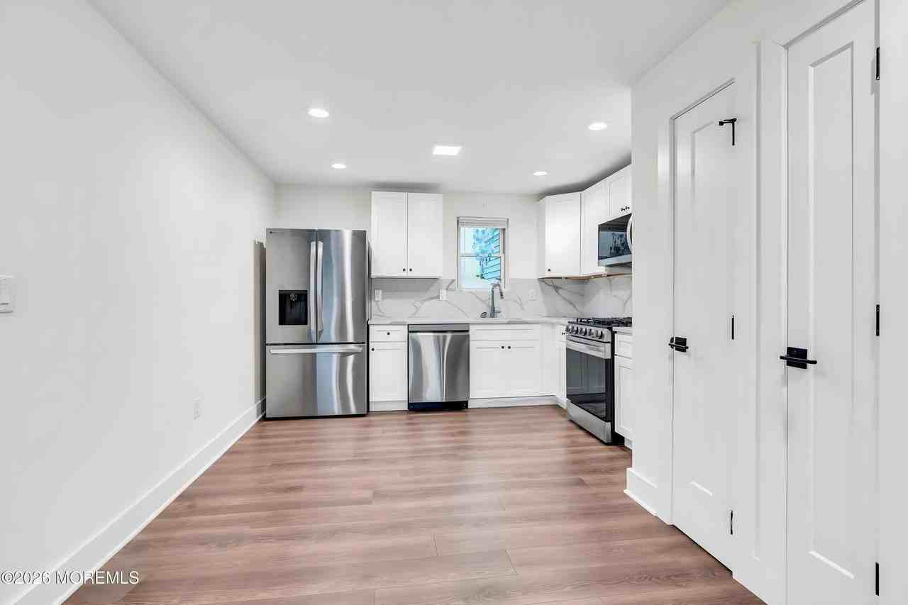 700 1st Ave #B5 - Photo 2 of 16
