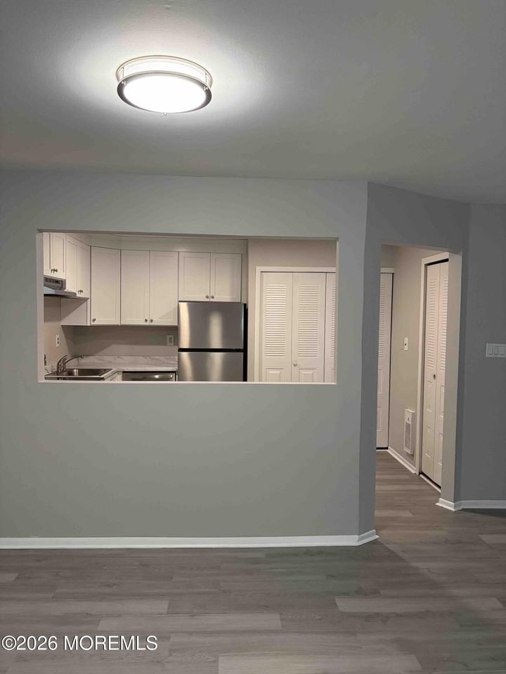 129 Amberly Dr #D - Photo 4 of 15