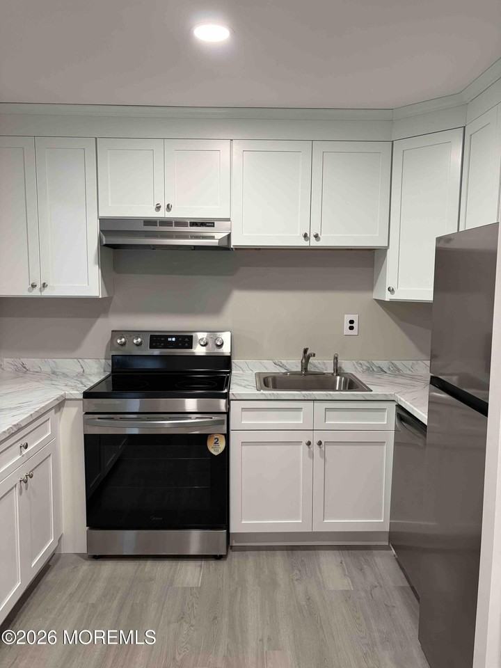 129 Amberly Dr #D - Photo 6 of 15