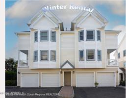 featured image of 107 Brinley Ave #4