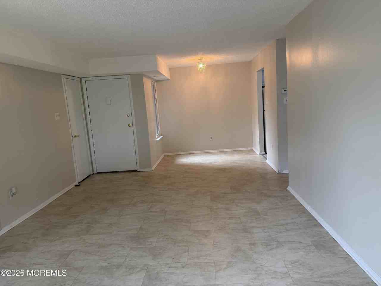 74 Northrup Dr - Photo 2 of 7