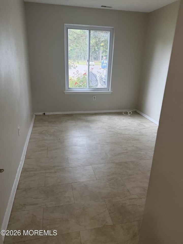 74 Northrup Dr - Photo 6 of 7