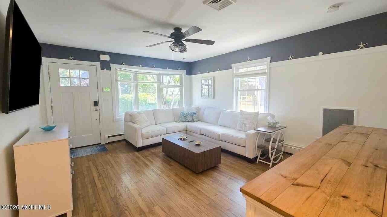1115 Marcia Ave - Photo 2 of 31