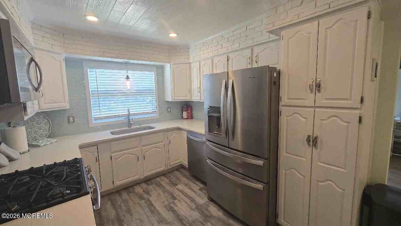 1115 Marcia Ave - Photo 6 of 31