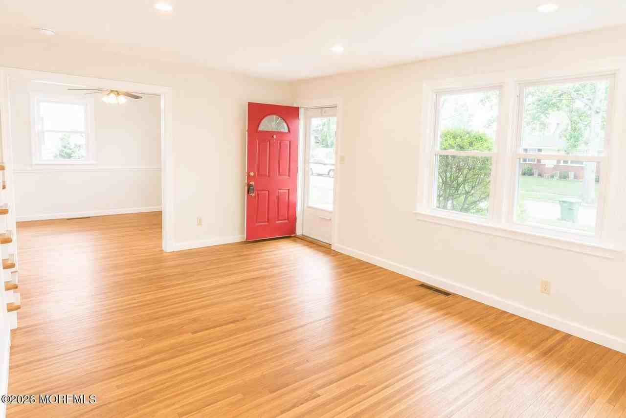112 Sunnybrook Rd - Photo 2 of 25