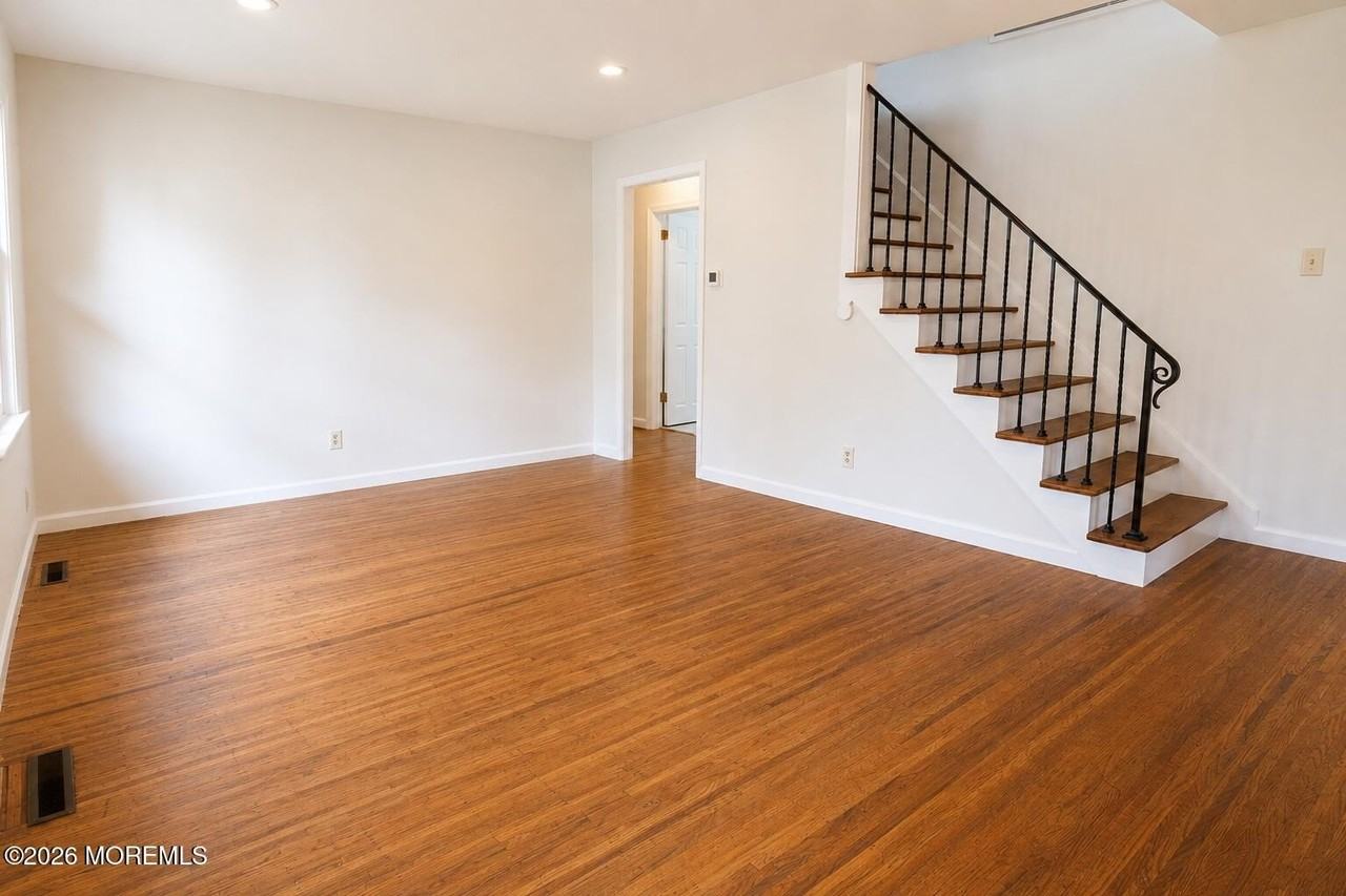 112 Sunnybrook Rd - Photo 4 of 25