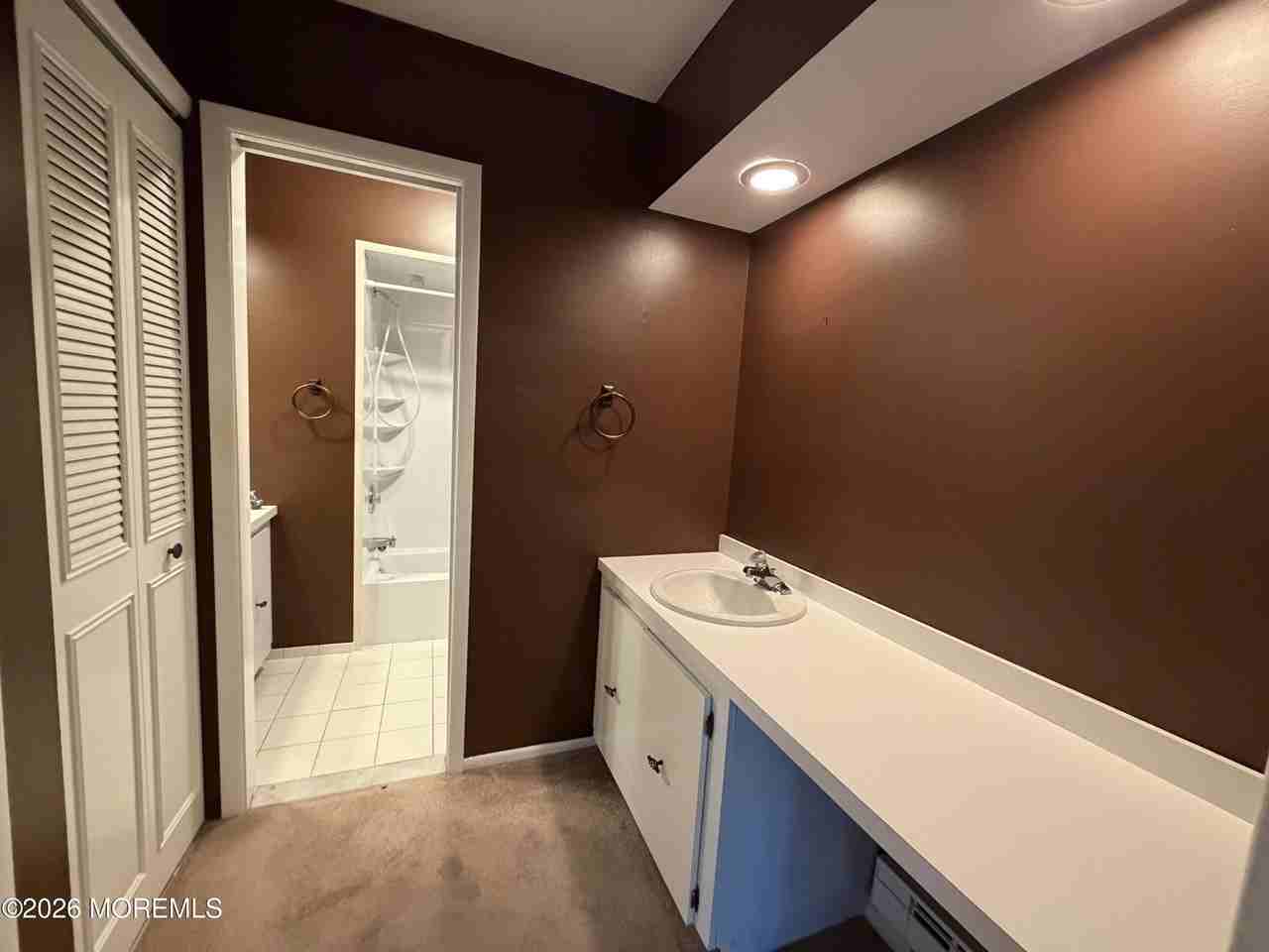 10 Lexington Ct #D - Photo 6 of 14